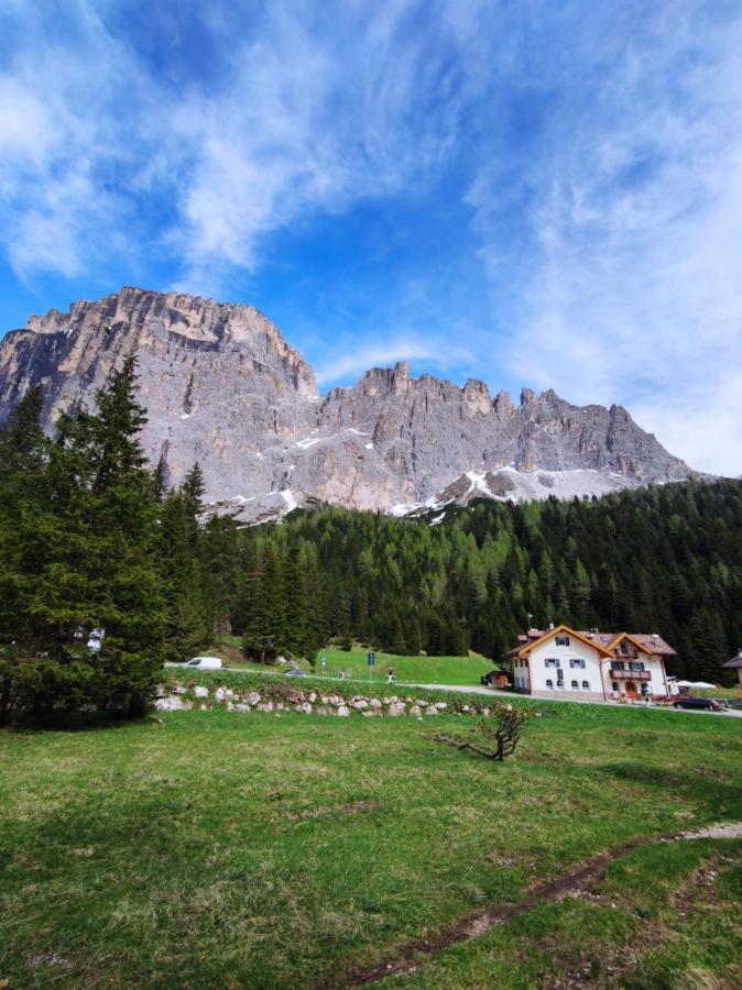 Pian Schiavaneis B&B Apartament Canazei Luaran gambar