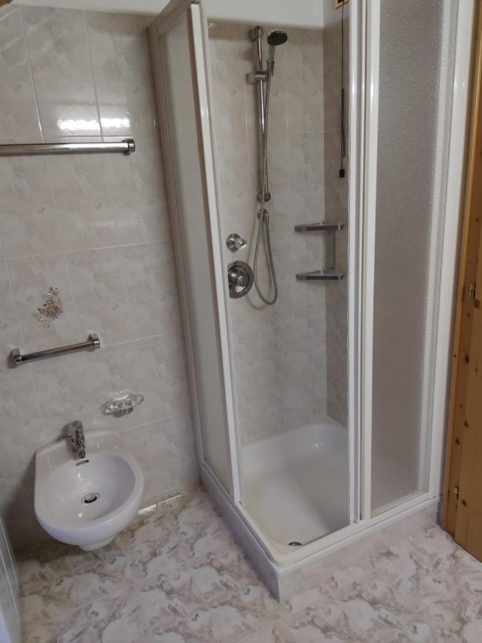 Pian Schiavaneis B&B Apartament Canazei Luaran gambar
